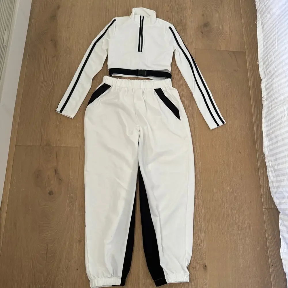 Weissman Contrast Inset Jogger and Mixify Long Sleeve crop top Medium Child